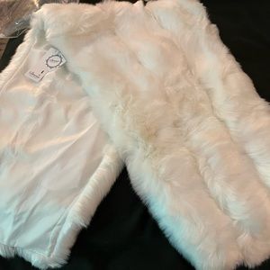 New never used faux fur shawl